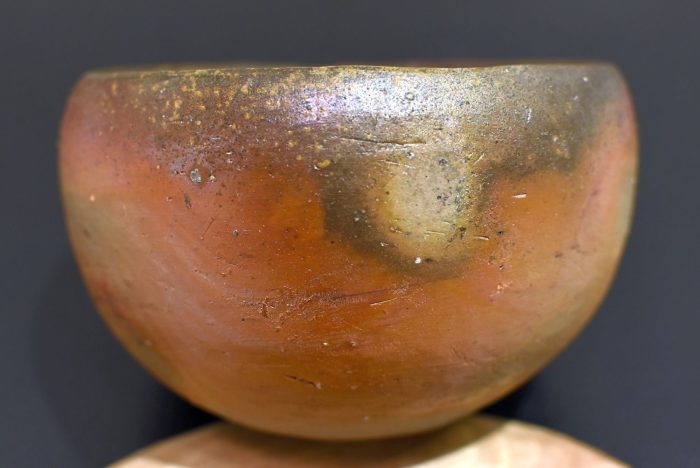 Wood-fired Matcha Chawan Rin-nari | Kazuhiko Uchida - Bizen - Image 7