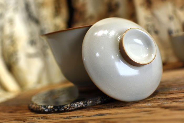 HuangRu Yellow Tulip Gaiwan | Crackled Glazed, 150 ml. - Image 4