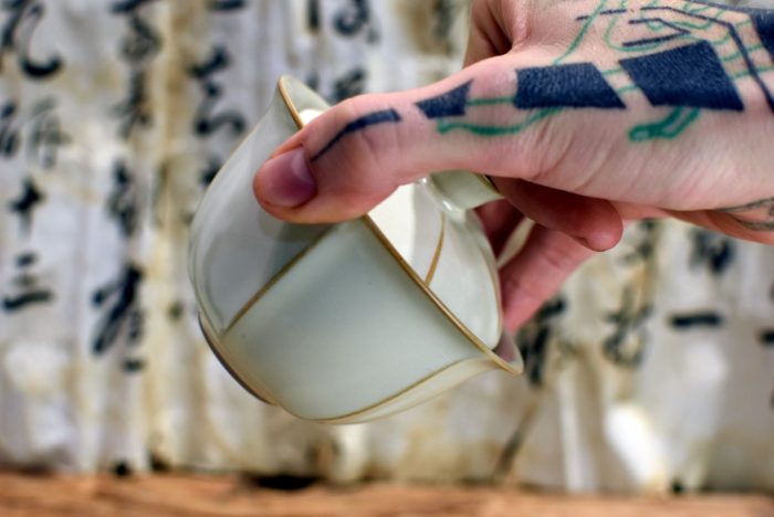 HuangRu Yellow Lotus Gaiwan | Crackled Glazed, 150 ml. - Image 5