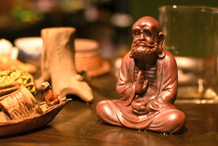 Bodhidharma Tea Ceremony Figurine | Yixing Clay, 7.5 cm