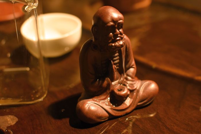 Bodhidharma Tea Ceremony Figurine | Yixing Clay, 7.5 cm - Image 2