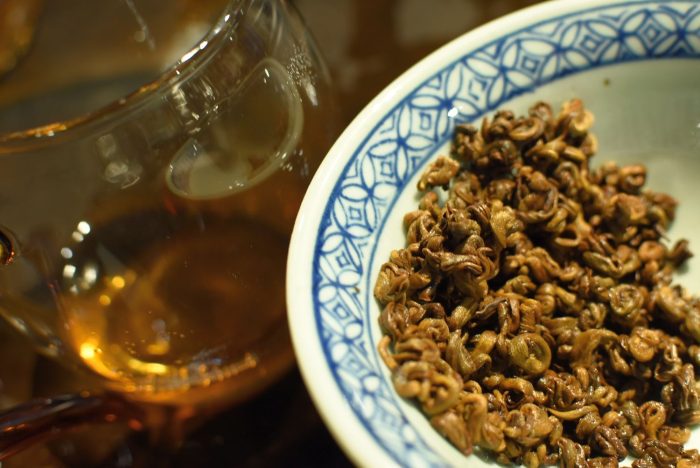 Yunnan Golden Snails | Honey and Cocoa Aroma Black Tea - Image 7