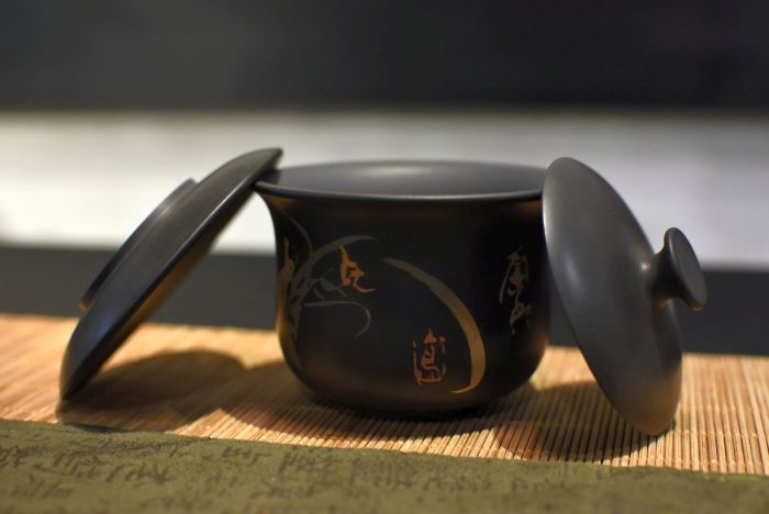 Daylily - Jianshui Gaiwan |  Black Clay with Traditional Inlay Technique 130 ml. - Image 5