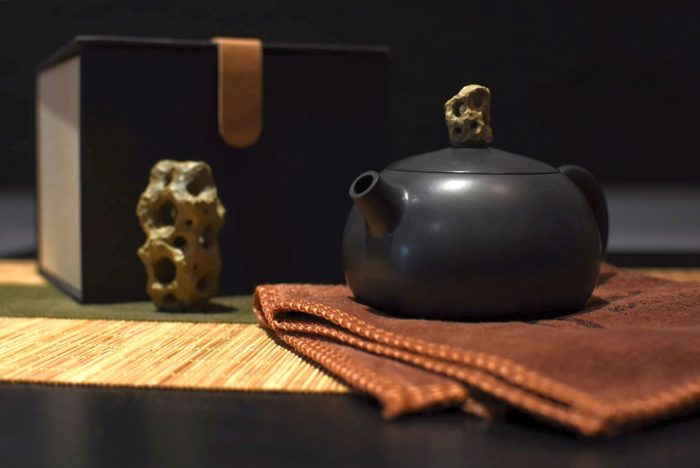 Everlasting Life Mountain Stone (ShouShan Shi) | Jianshui Zitao, Chen Hong Zhi Teapot