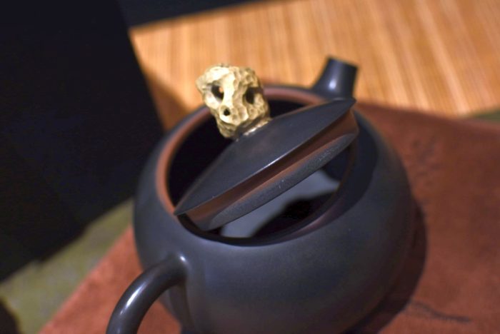 Everlasting Life Mountain Stone (ShouShan Shi) | Jianshui Zitao, Chen Hong Zhi Teapot - Image 5