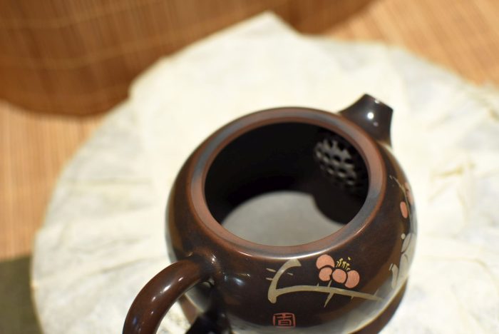 Delighted Times- Jianshui Teapot |  Black Clay with Traditional Inlay Technique 110 ml. - Image 5